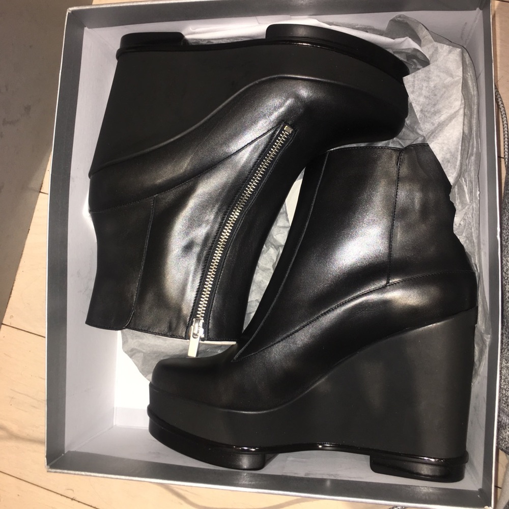 Brand new Robert Clergerie boots